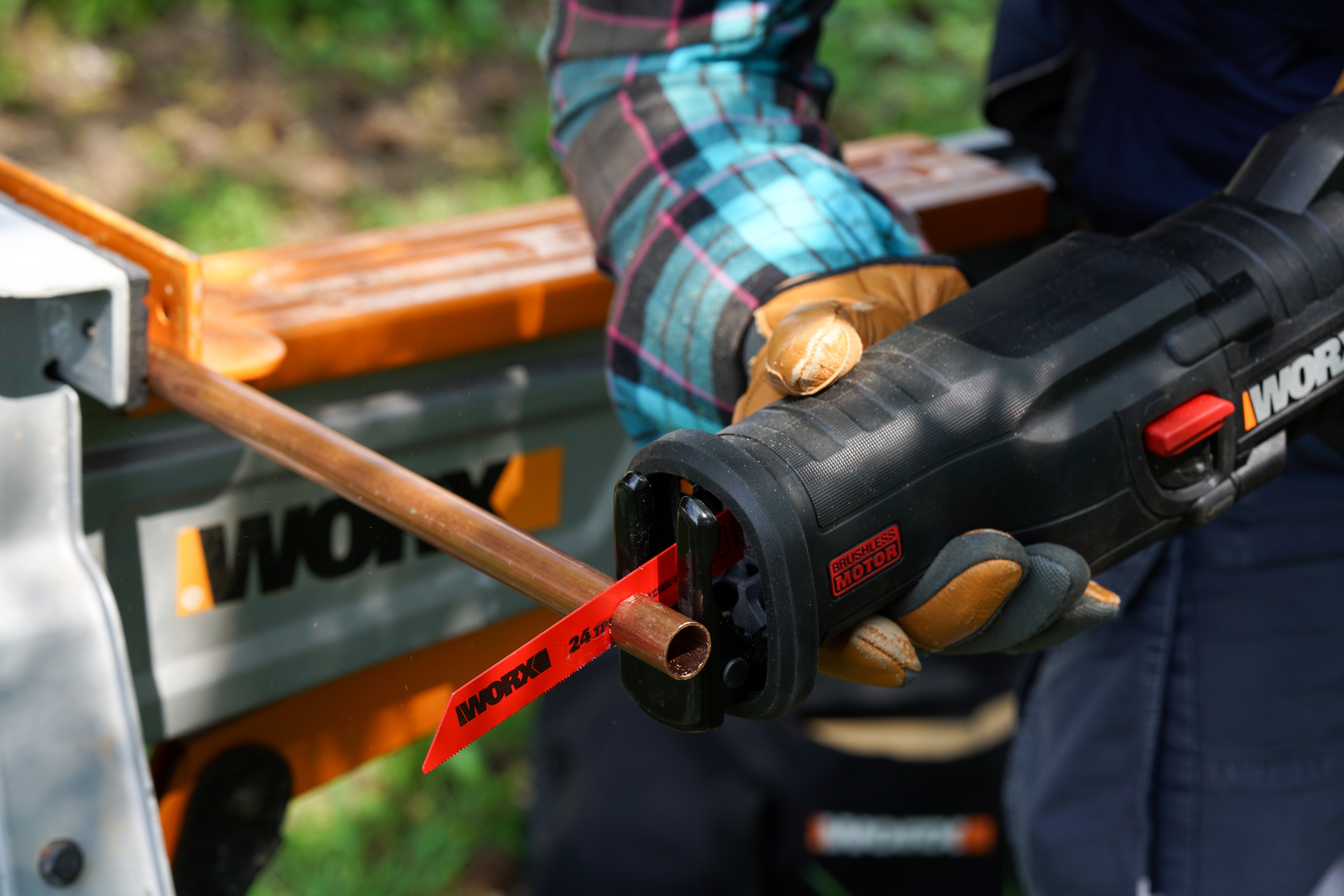 Worx WX516 - Sierra sable  BL 20V (1bat 4.0Ah)